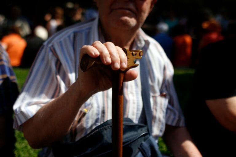 ΕΦΚΑ: e-υπηρεσία για επιστροφές στους απασχολούμενους συνταξιούχους