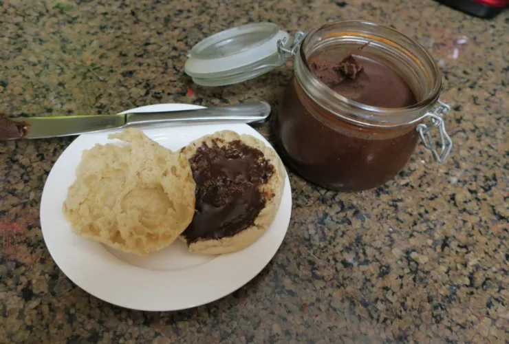Πώς να φτιάξεις σπιτική Nutella χωρίς ζάχαρη – Μόνο με 4 υλικά
