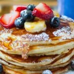 Έτσι θα φτιάξεις τα πιο αφράτα pancakes με μπανάνα και χωρίς τύψεις