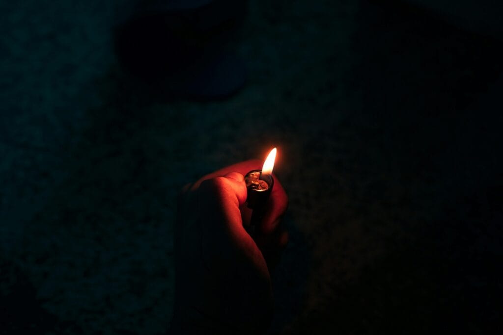 Τι κάνουμε σε περίπτωση blackout – Οι κινήσεις που σώζουν τώρα με τον καύσωνα