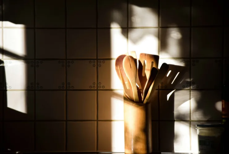 Το φυσικό απολυμαντικό για ξύλινα κουτάλια και κουτάλες – Χωρίς χλωρίνη