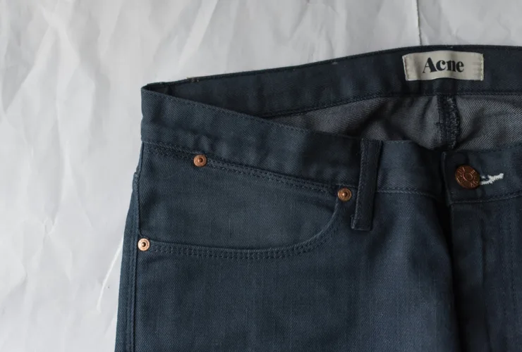 5 τρόποι για κοντύνετε ένα παντελόνι χωρίς ράψιμο