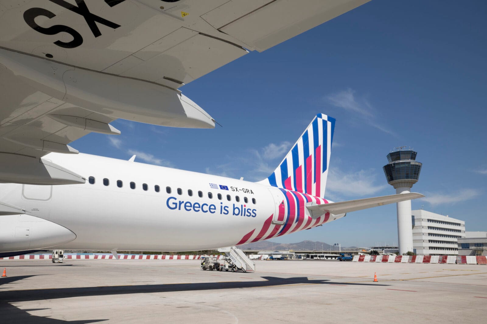 Πώς θα κλείσεις αεροπορικά με -40% για 27 προορισμούς – Η προσφορά της SKY που λήγει σύντομα