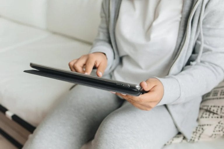 Πώς να καθαρίζετε σωστά το notebook , το smartphone και το tablet σας