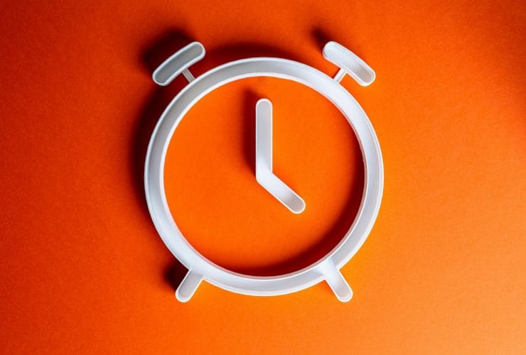 Αλλαγή ώρας 2025: Πότε επιστρέφει η χειμερινή ώρα;