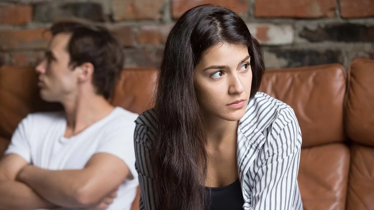 Αυτισμός: Υπάρχει περίπτωση να ανήκει στο φάσμα ο σύντροφός σου; 3 ενδείξεις (και τι να κάνεις)