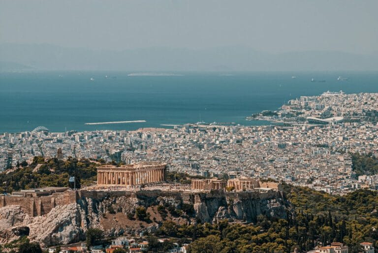 Πώς θα βρεθούν τα «μαύρα» ενοίκια