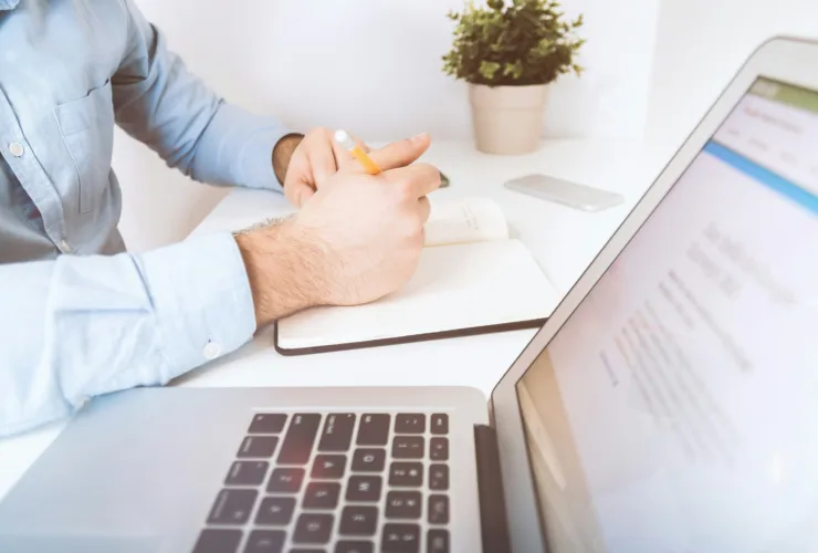 Εφορία: Τι ισχύει για τους κοινούς τραπεζικούς λογαριασμούς