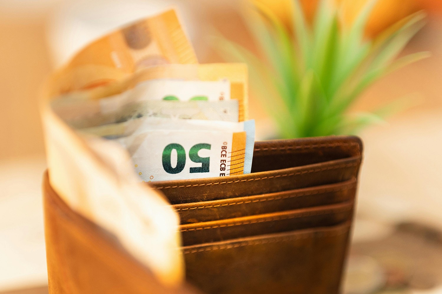 Δύο «νέα ειδικά» βοηθήματα από τον ΟΠΕΚΑ: Ποιοι θα τα λάβουν και πότε