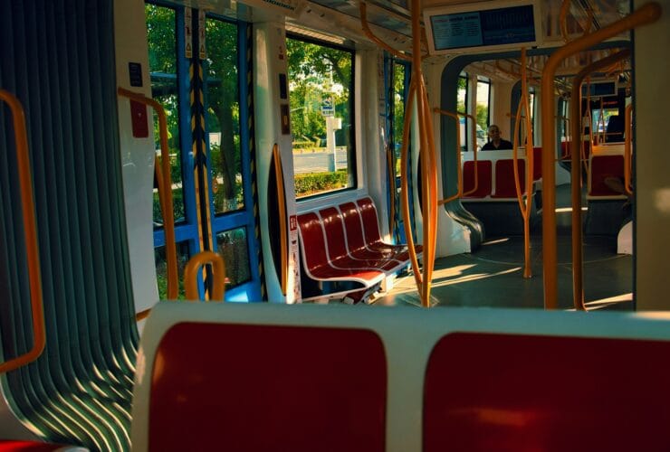 Αθήνα: Μόνιμη 24ωρη λειτουργία σε Μετρό, Τραμ και λεωφορεία κάθε Σάββατο