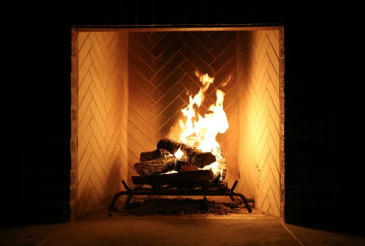 Τζάκι: Πώς να καθαρίσω την καμινάδα μόνος μου