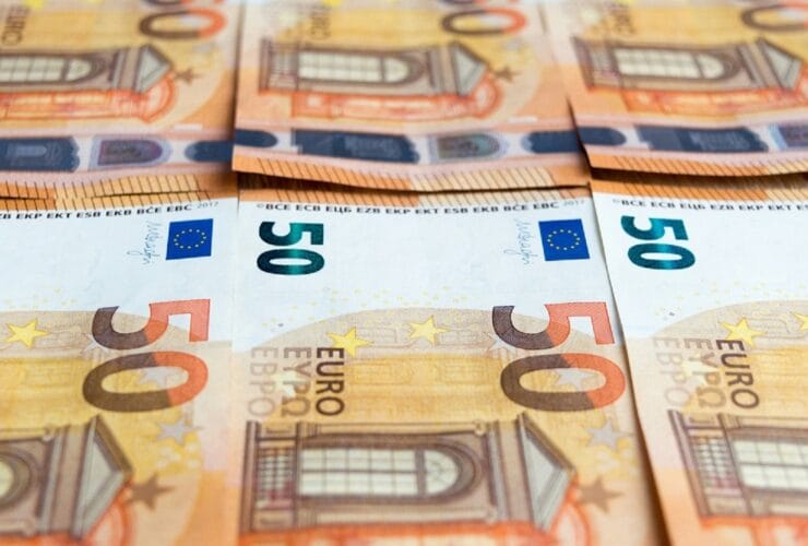 Η ΕΕ περιορίζει τη χρήση μετρητών: Αυτό θα είναι το ανώτατο όριο σε όλη την Ευρώπη