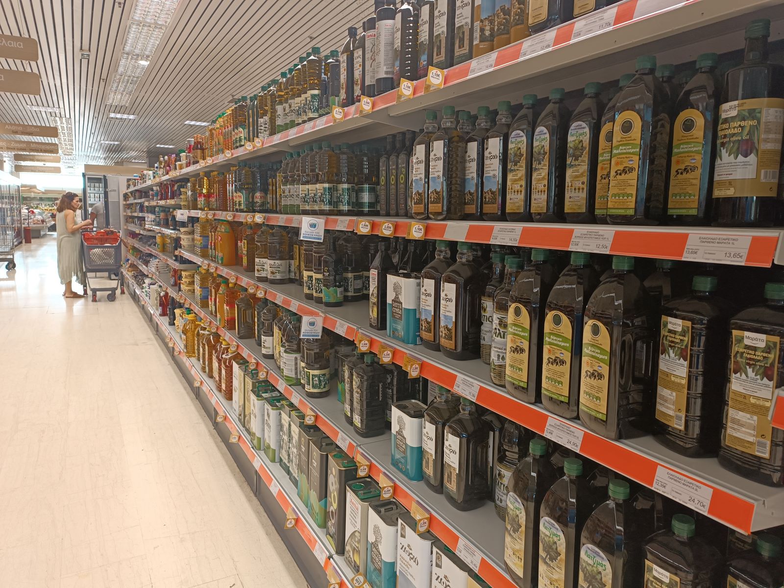 Πώς θα ξεχωρίσεις το καλό ελαιόλαδο: Τι να κοιτάς στην ετικέτα και πώς το δοκιμάζεις στο σπίτι