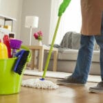 Ξεκίνα από εδώ και τελειώνεις στο μισό χρόνο: Το πρώτο δωμάτιο που πρέπει να καθαρίζεις στο σπίτι