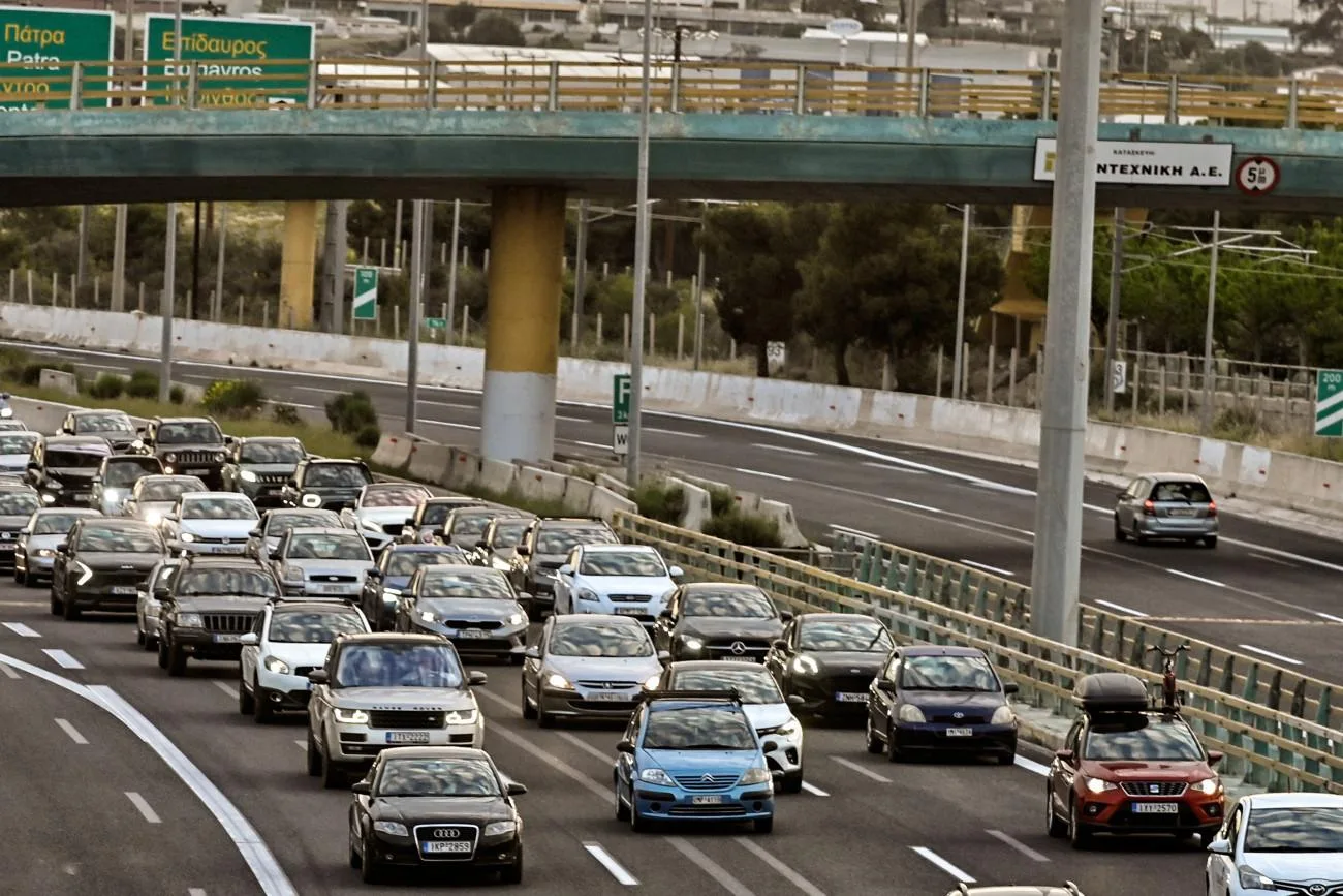 Τέλη, ΚΤΕΟ, ασφάλεια: Ποιους «βλέπουν» οι νέοι ηλεκτρονικοί έλεγχοι - τα πρόστιμα