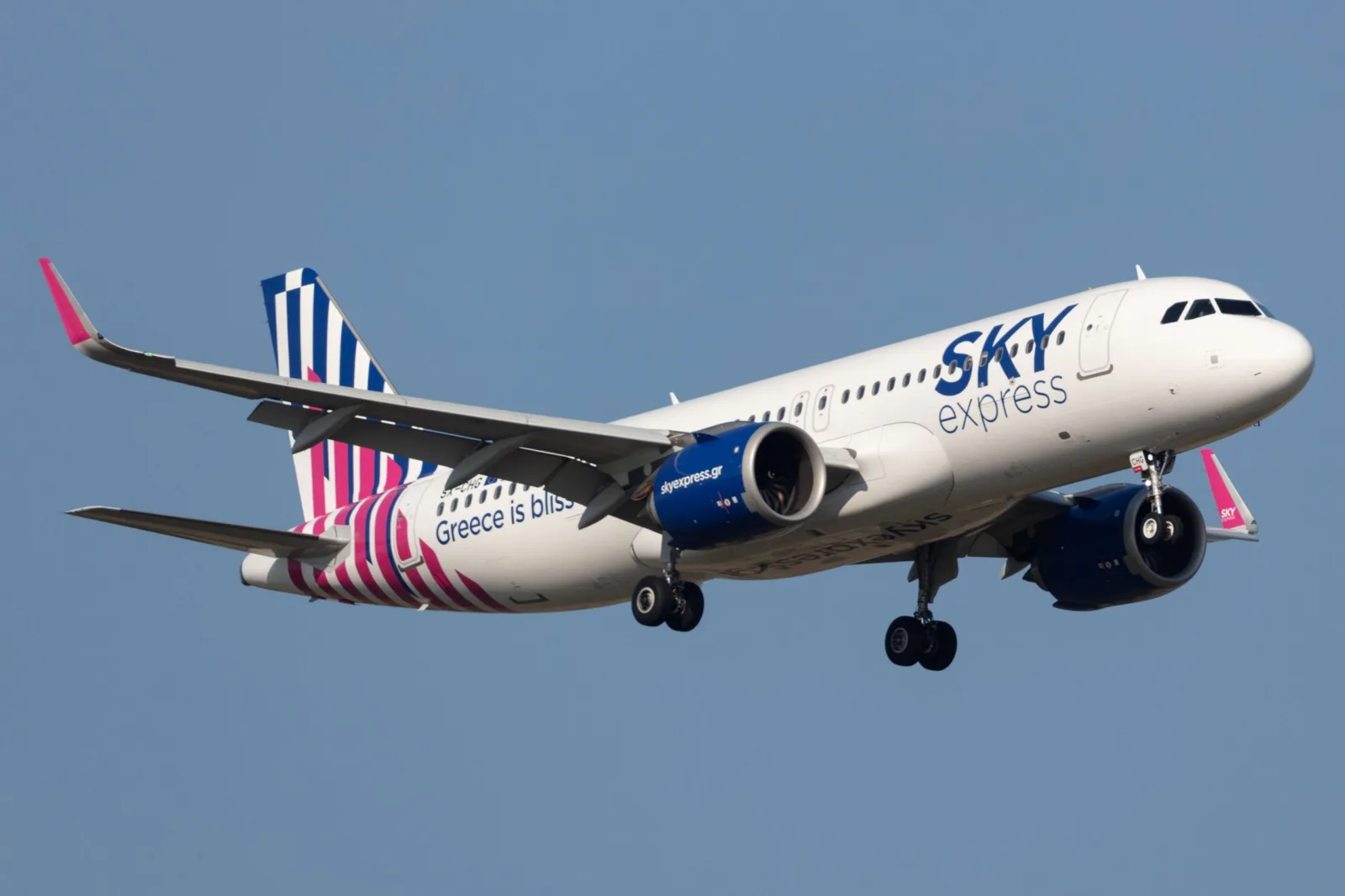 SKY express: Κλείσε τώρα τις διακοπές σου μέχρι τον Αύγουστο με έως -50% έκπτωση