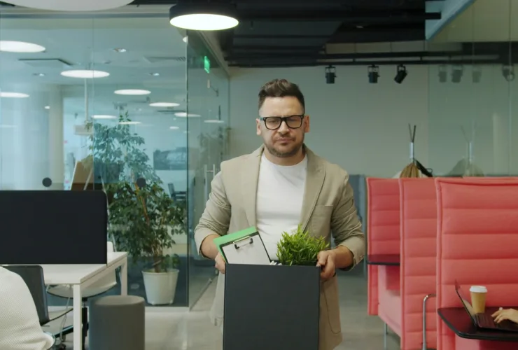 Πώς υπολογίζω την αποζημίωση απόλυσης