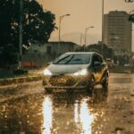 Θολά φανάρια αυτοκινήτου; Κάντε τα καινούργια με οδοντόκρεμα