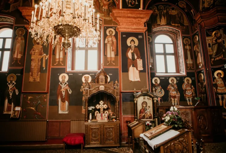 Πότε αγιάζει ο παπάς τα σπίτια 2026: Τι ισχύει για παραμονή & ανήμερα των Φώτων