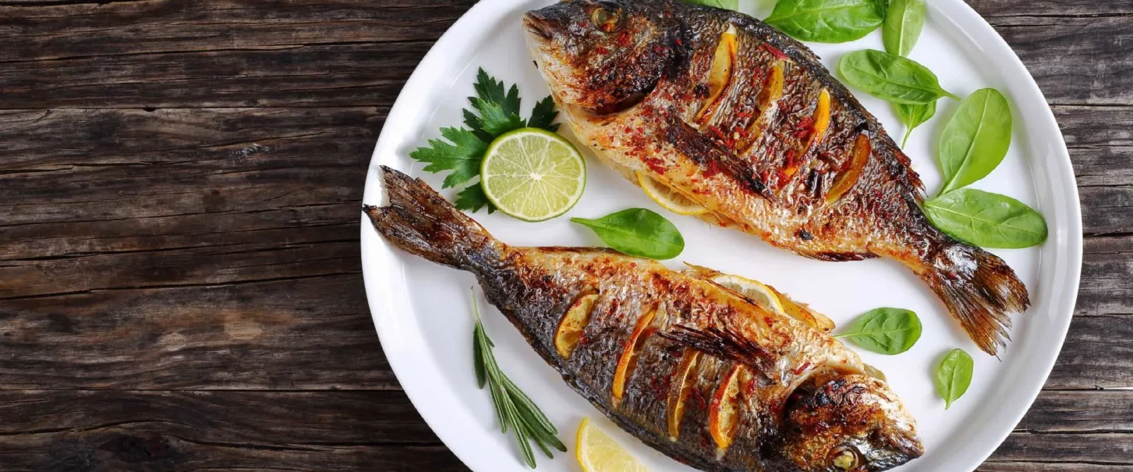 Το μυστικό του ιχθυοπώλη: Πώς να ξεχωρίσεις το φρέσκο ψάρι στο ιχθυοπωλείο η στην ταβέρνα