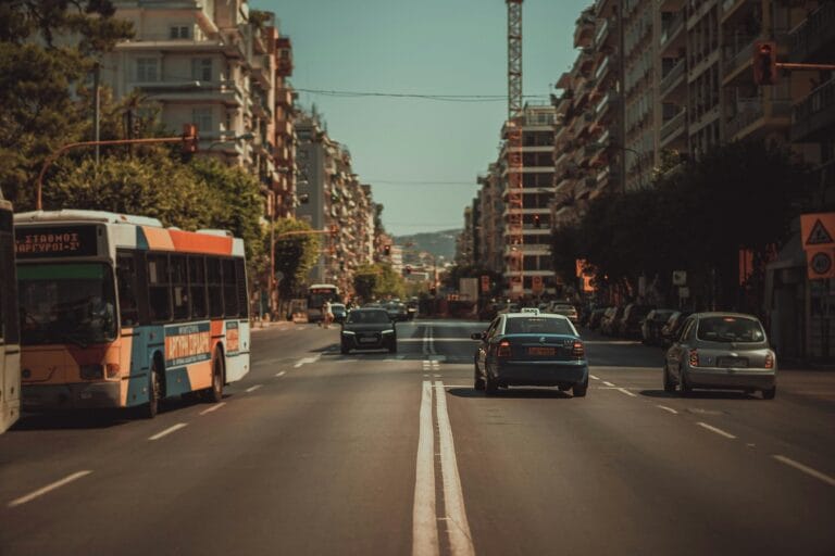 Ποιοι δικαιούνται δωρεάν μετακίνηση με τα ΜΜΜ σε Αθήνα και Θεσσαλονίκη