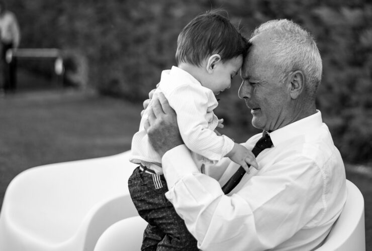 Οι παππούδες θα πληρώνουν διατροφή όταν δεν μπορεί ο πατέρας