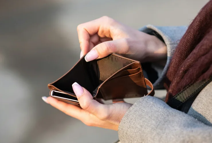 Επιδόματα ΟΠΕΚΑ: Οι αυξήσεις «βαφτίστηκαν» φοροαπαλλαγές