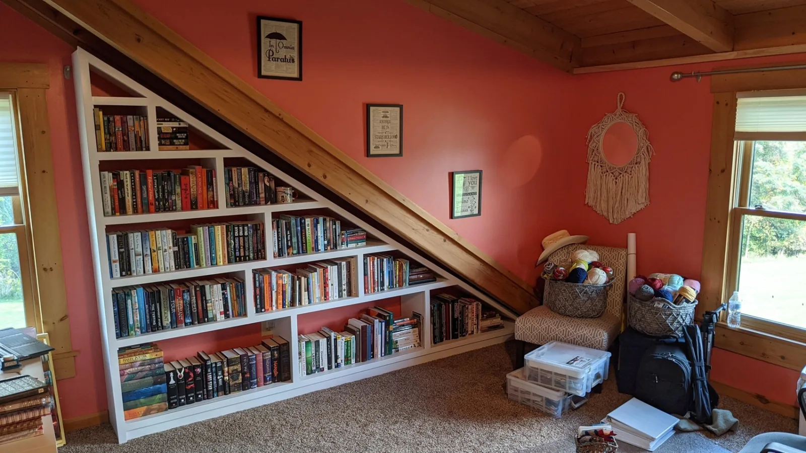 Φτιάξε μόνος σου ξύλινη βιβλιοθήκη σε 5 εύκολα βήματα