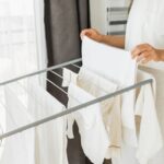 Πώς θα στεγνώνουν τα ρούχα σε 2–6 ώρες με αφυγραντήρα — χωρίς στεγνωτήριο