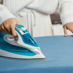 Σίδερο ρούχων: Πως θα εξαφανίστε τους καφέ καμένους λεκέδες σε λίγα λεπτά με 1 υλικό