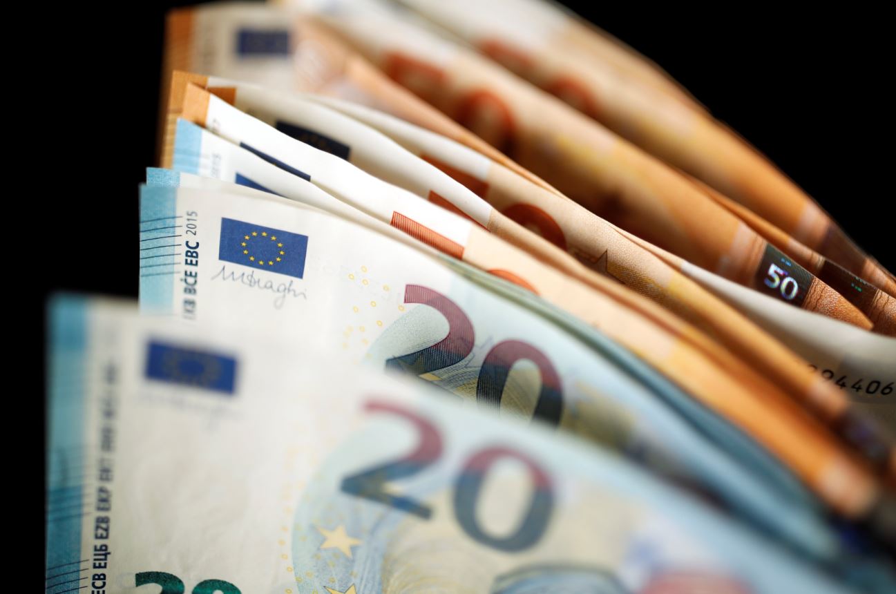 Συντάξεις Δεκεμβρίου 2025 & επιδόματα ΟΠΕΚΑ: Πότε μπαίνουν τα χρήματα σε λογαριασμούς και ΑΤΜ