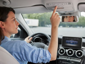 Το κουμπί SOS (eCall) στο αυτοκίνητό σας μπορεί να σταματήσει να λειτουργεί: Τι συμβαίνει με το δίκτυο 2G/3G