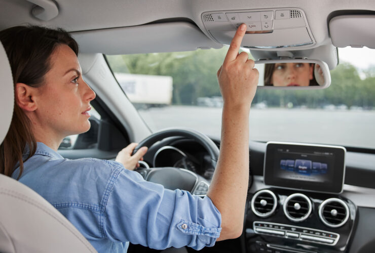 Το κουμπί SOS (eCall) στο αυτοκίνητό σας μπορεί να σταματήσει να λειτουργεί: Τι συμβαίνει με το δίκτυο 2G/3G