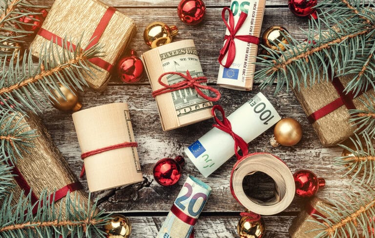 Δώρο Χριστουγέννων 2025 & Επίδομα ΔΥΠΑ: Πότε πληρώνονται, ποιοι το χάνουν και η «παγίδα» με τις μέρες εργασίας