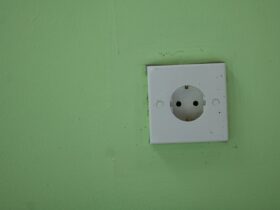 Η συσκευή που πρέπει πάντα να βγαίνει από την πρίζα μετά τη χρήση για να μειωθεί ο κίνδυνος πυρκαγιάς