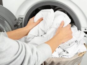 Πώς να μην μπλέκονται τα σεντόνια στο πλυντήριο: Ο απόλυτος οδηγός
