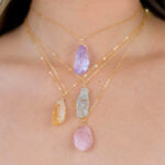 Η Σημασία των Κολιέ με Κρυστάλλους Οδηγός για την Επιλογή του Κατάλληλου