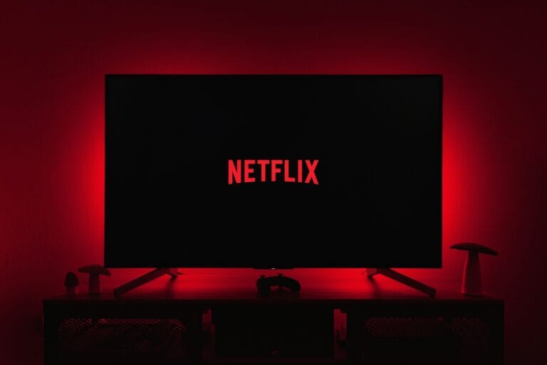 Η Netflix σαρώνει τα πάντα: Εξαγορά μαμούθ που αλλάζει τον χάρτη της ψυχαγωγίας.