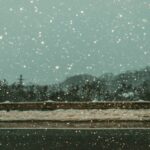 Χειμερινά λάστιχα ή αλυσίδες; Τι χρειάζεσαι πραγματικά για να μην «κολλήσεις» στον πάγο