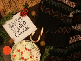 Μελομακάρονα ή κουραμπιέδες; Ποιο είναι τελικά το πιο υγιεινό χριστουγεννιάτικο γλυκό;