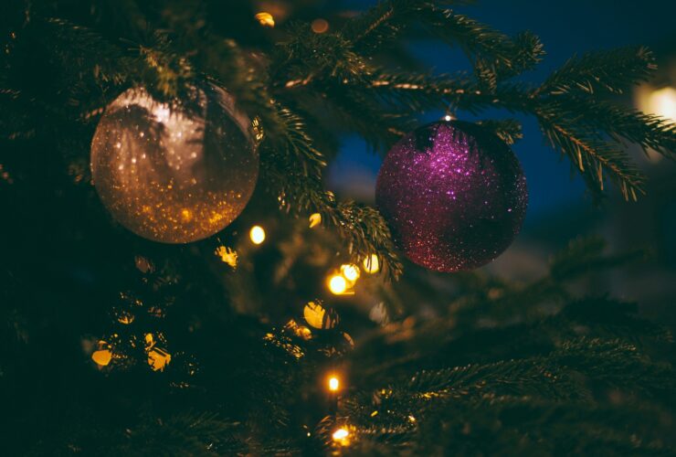 Πότε ξεστολίζουμε το Χριστουγεννιάτικο δέντρο; Οι 3 ημερομηνίες και η παράδοση