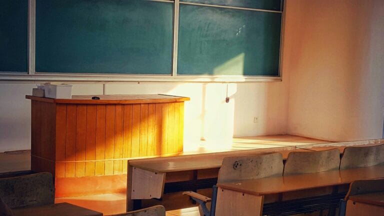Πώς να γίνεις φιλόλογος χωρίς να περάσεις Φιλολογία