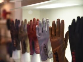 Μην τα καταστρέψετε: Ο σωστός τρόπος να πλύνετε τα γάντια (μάλλινα & δερμάτινα)