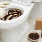 Ρίξτε 3 κουταλιές στη λεκάνη – Σε 10 λεπτά θα ξεχάσετε πουρί και κιτρινίλες