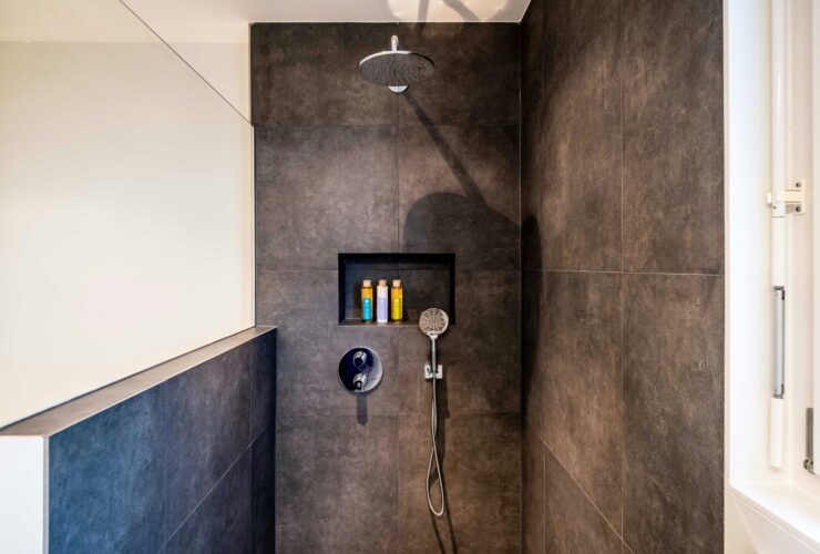 Υγιεινή μετά τα 65: Ούτε κάθε μέρα, ούτε μία φορά την εβδομάδα – αυτή η συχνότητα ντους σάς εξασφαλίζει ζωτικότητα