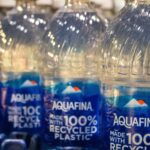 Πλαστικά μπουκάλια: Μετά τα καπάκια, έρχεται νέα μεγάλη αλλαγή από την ΕΕ