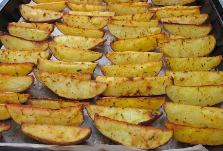 Το μυστικό για τέλειες πατάτες φούρνου: Το «ιταλικό κόλπο» που αλλάζει τα πάντα