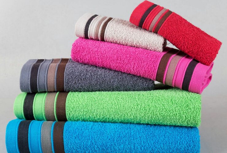 Πότε πρέπει να πετάξετε τις πετσέτες: 5 σημάδια ότι έγιναν εστία μικροβίων