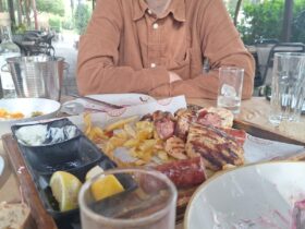 Τσικνοπέμπτη 2026 & Καθαρά Δευτέρα: Πότε πέφτουν – Η ιστορία, τα έθιμα και οι αργίες