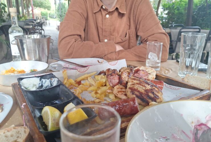 Τσικνοπέμπτη 2026 & Καθαρά Δευτέρα: Πότε πέφτουν – Η ιστορία, τα έθιμα και οι αργίες